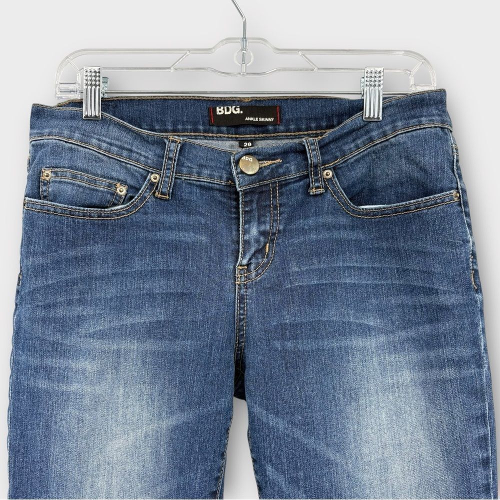 Urban Outfitters BDG Y2K Low-Rise Ankle Skinny Straight Jean in Blue Size 29 - Picture 3 of 6
